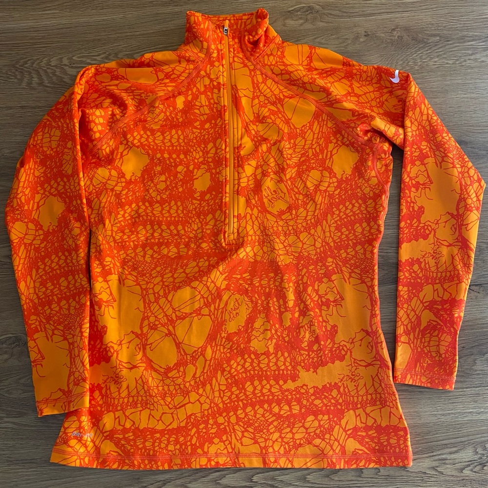 🍁NWOT Nike Pro 1/2 Zip with Thumb Holes